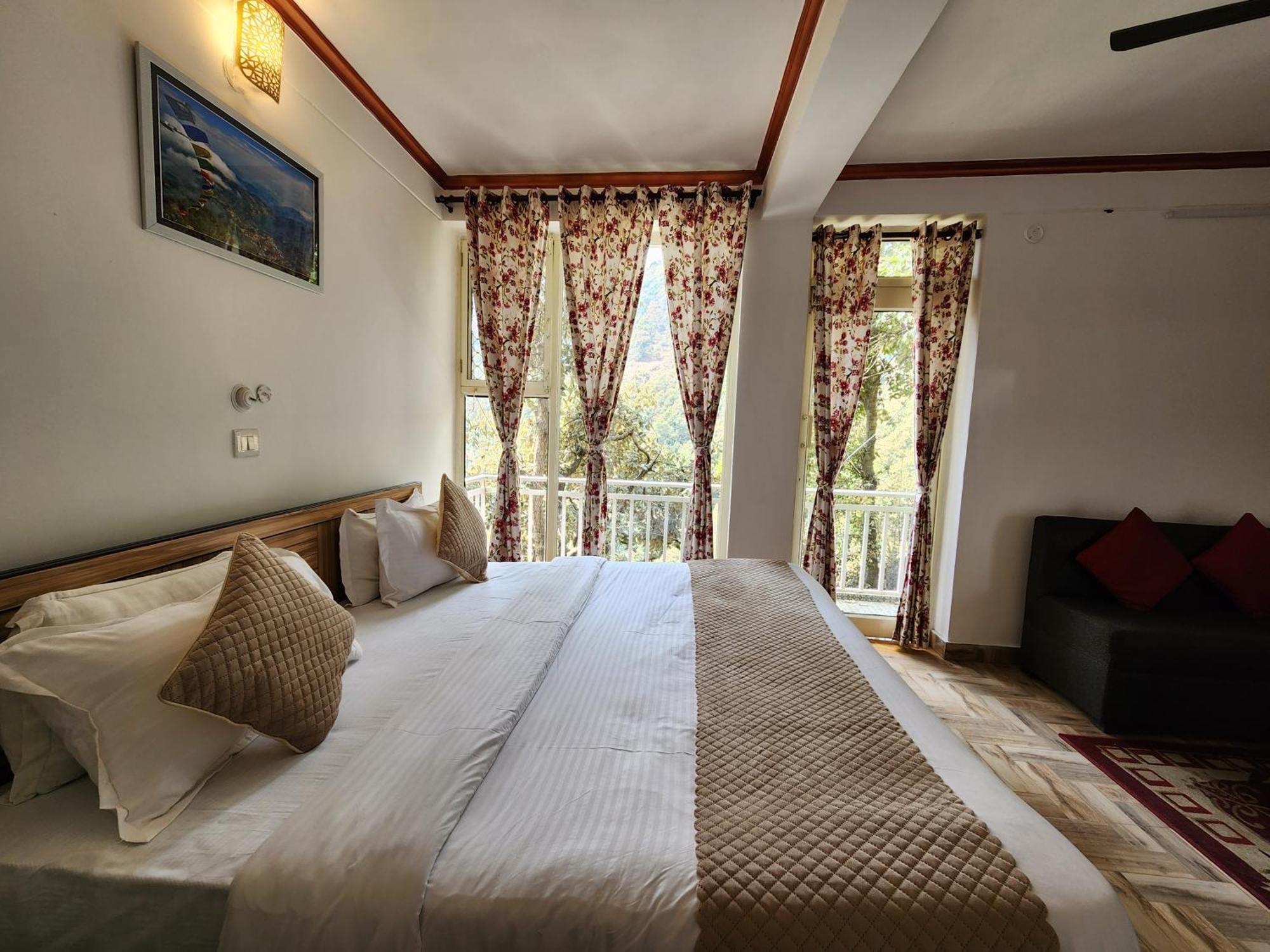 Ferienwohnung Mountain Golden Ray Mukteshwar Exterior foto